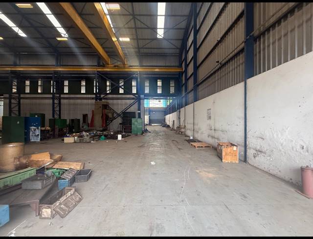 2,808M² WAREHOUSE TO LET IN ALRODE